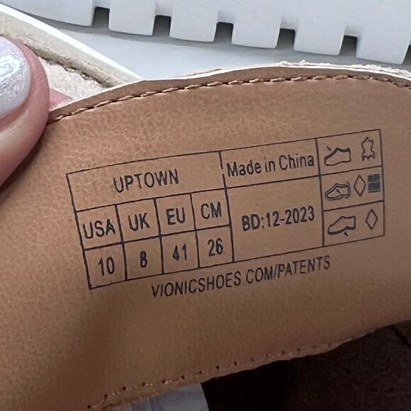 Vionic Uptown Leather Slip On Loafer Shoe Gold Women's 10 M Comfort Shoe - Picture 8 of 9